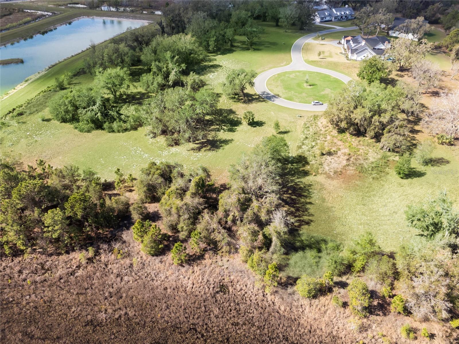 Image 19 of 19 For 476 Long And Winding Rd