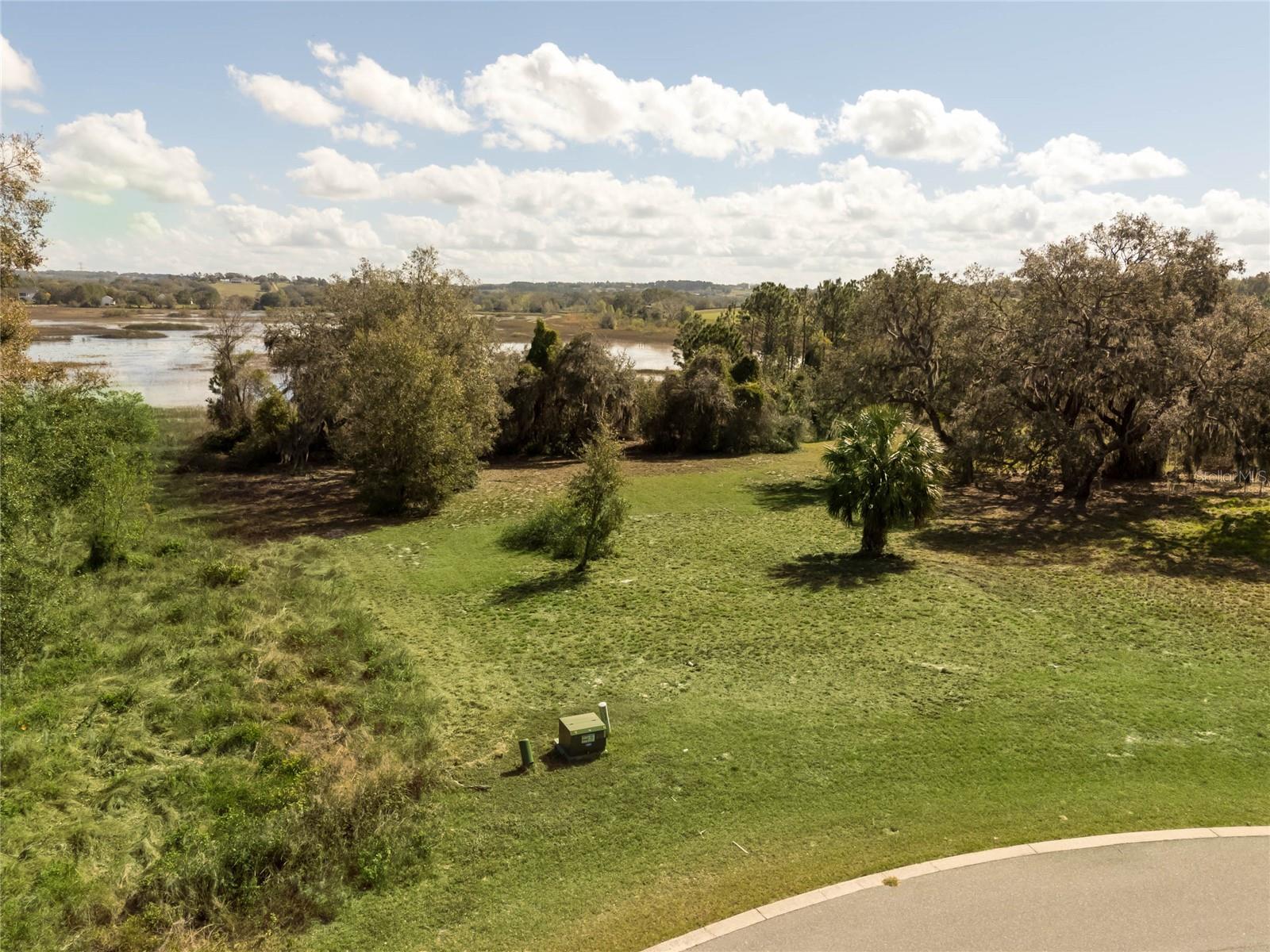 Image 4 of 19 For 476 Long And Winding Rd