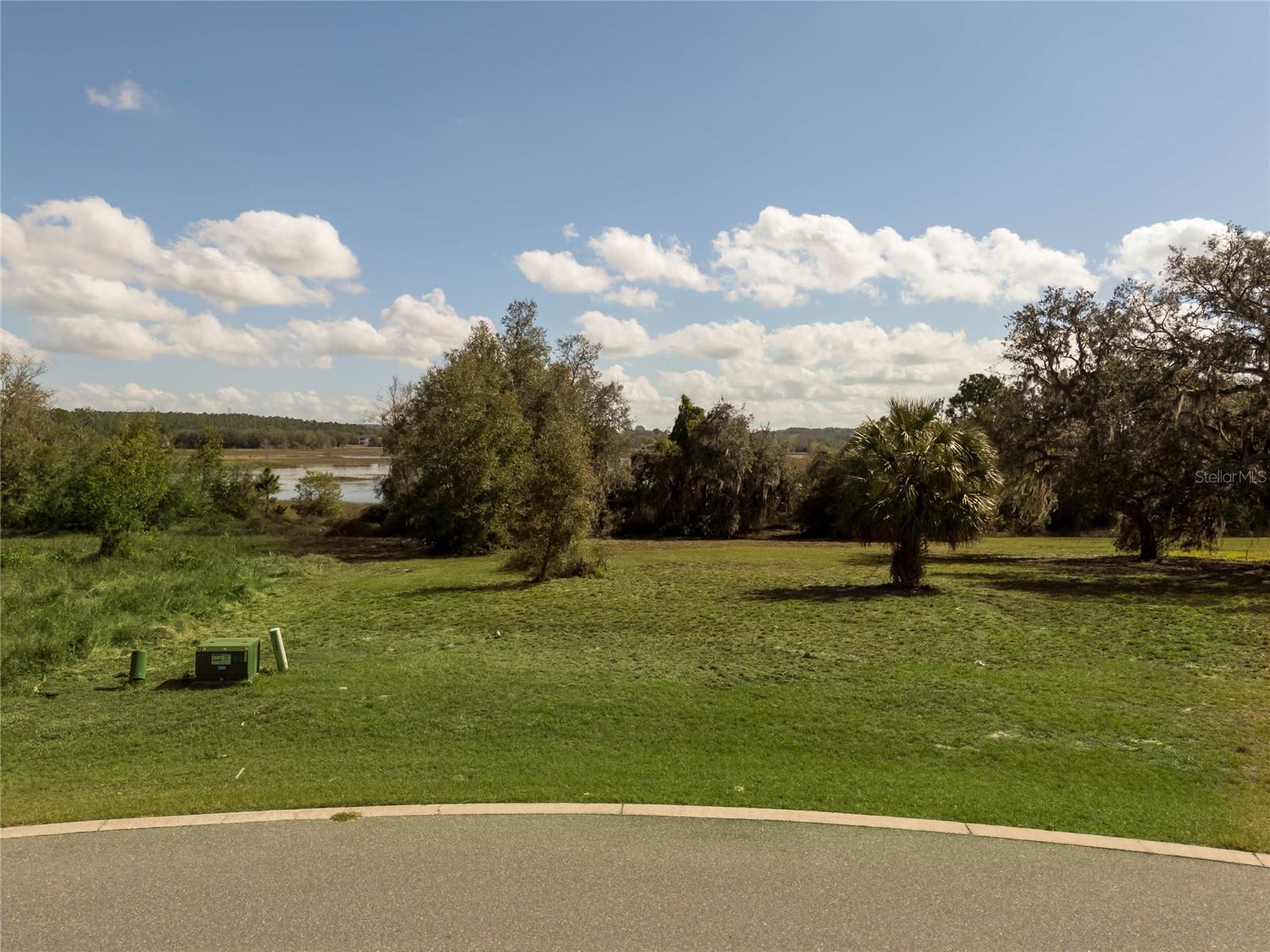 Image 5 of 19 For 476 Long And Winding Rd