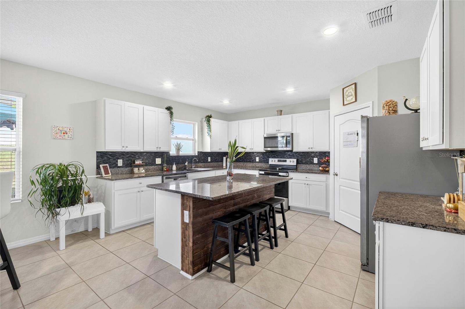 Image 11 of 57 For 9649 Black Walnut Drive