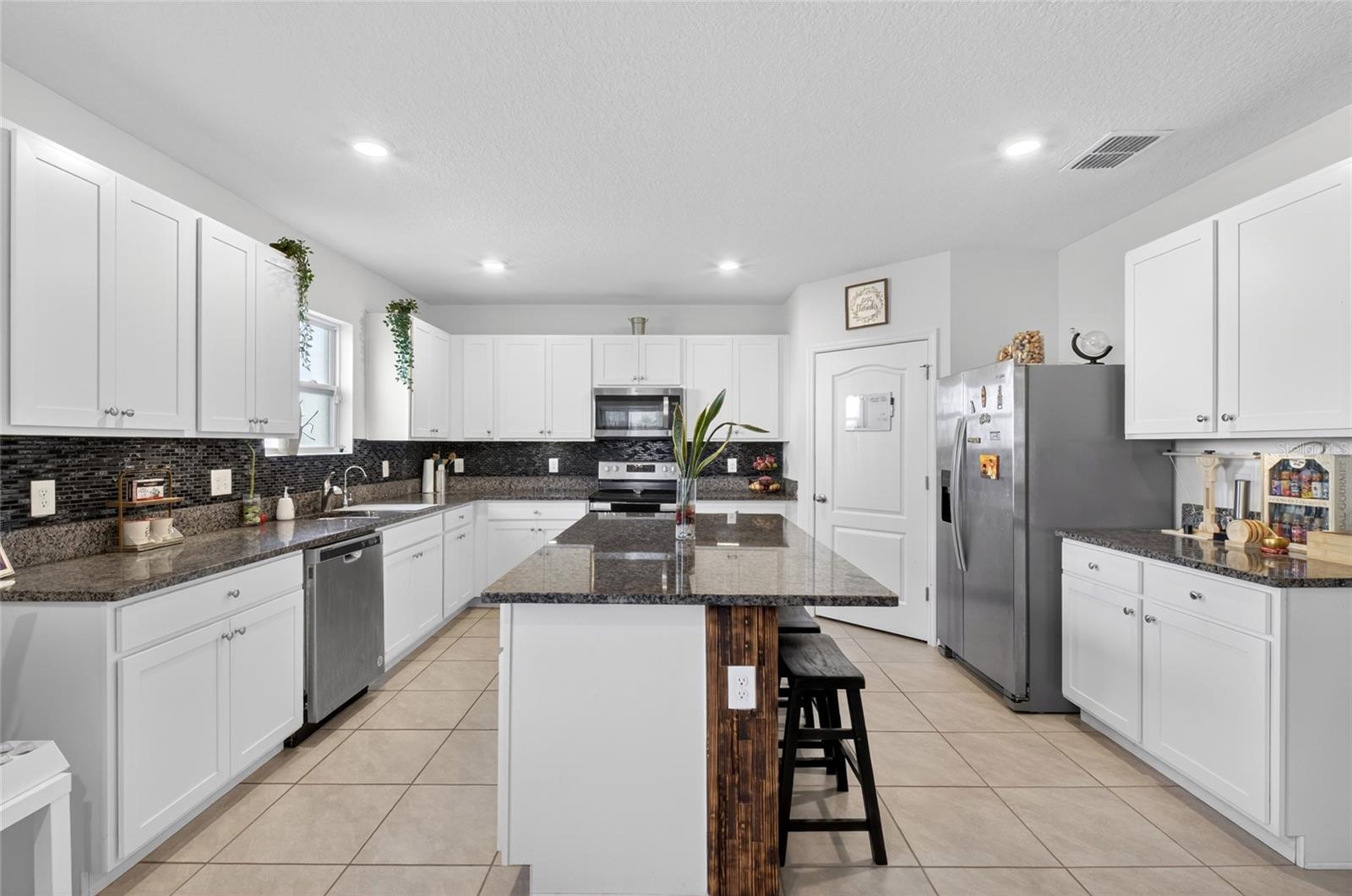 Image 12 of 57 For 9649 Black Walnut Drive