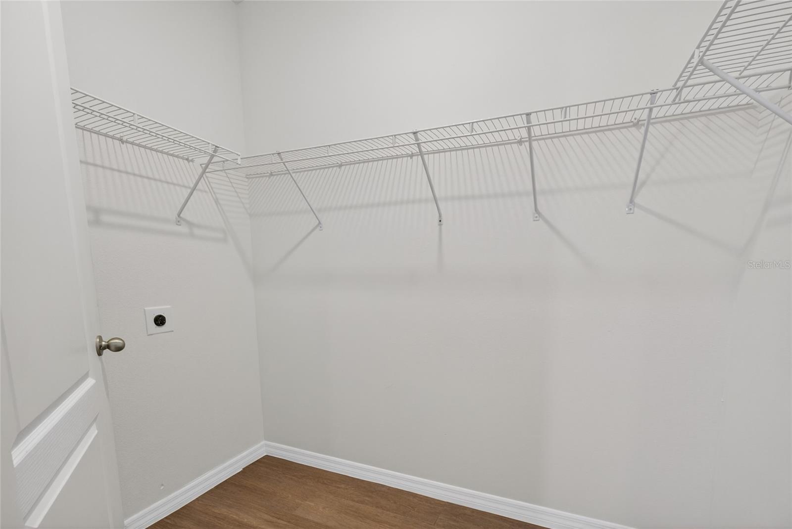 Image 24 of 57 For 9649 Black Walnut Drive