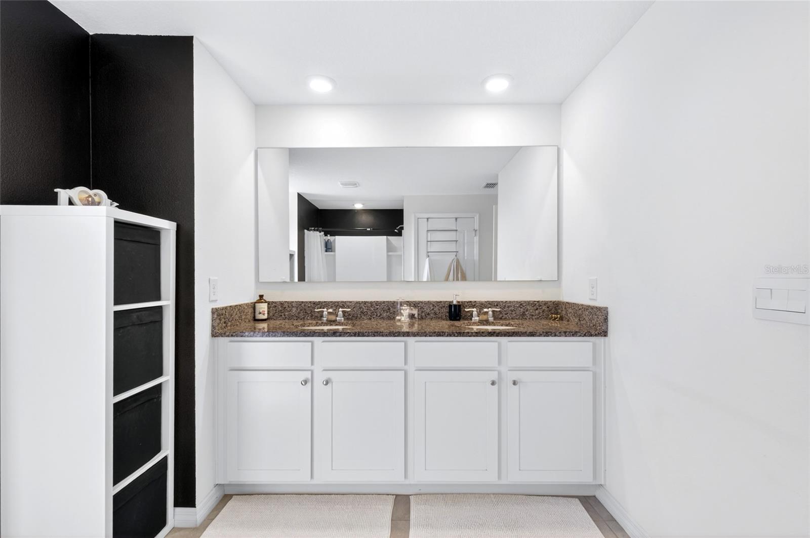 Image 31 of 57 For 9649 Black Walnut Drive