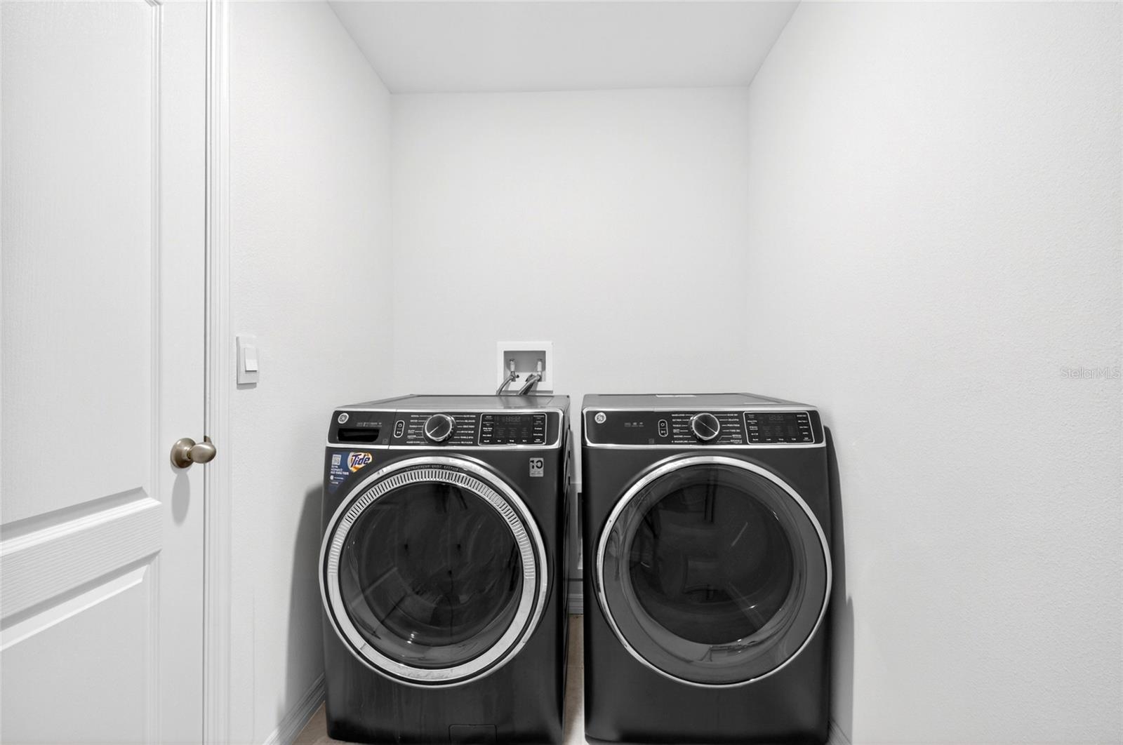 Image 38 of 57 For 9649 Black Walnut Drive