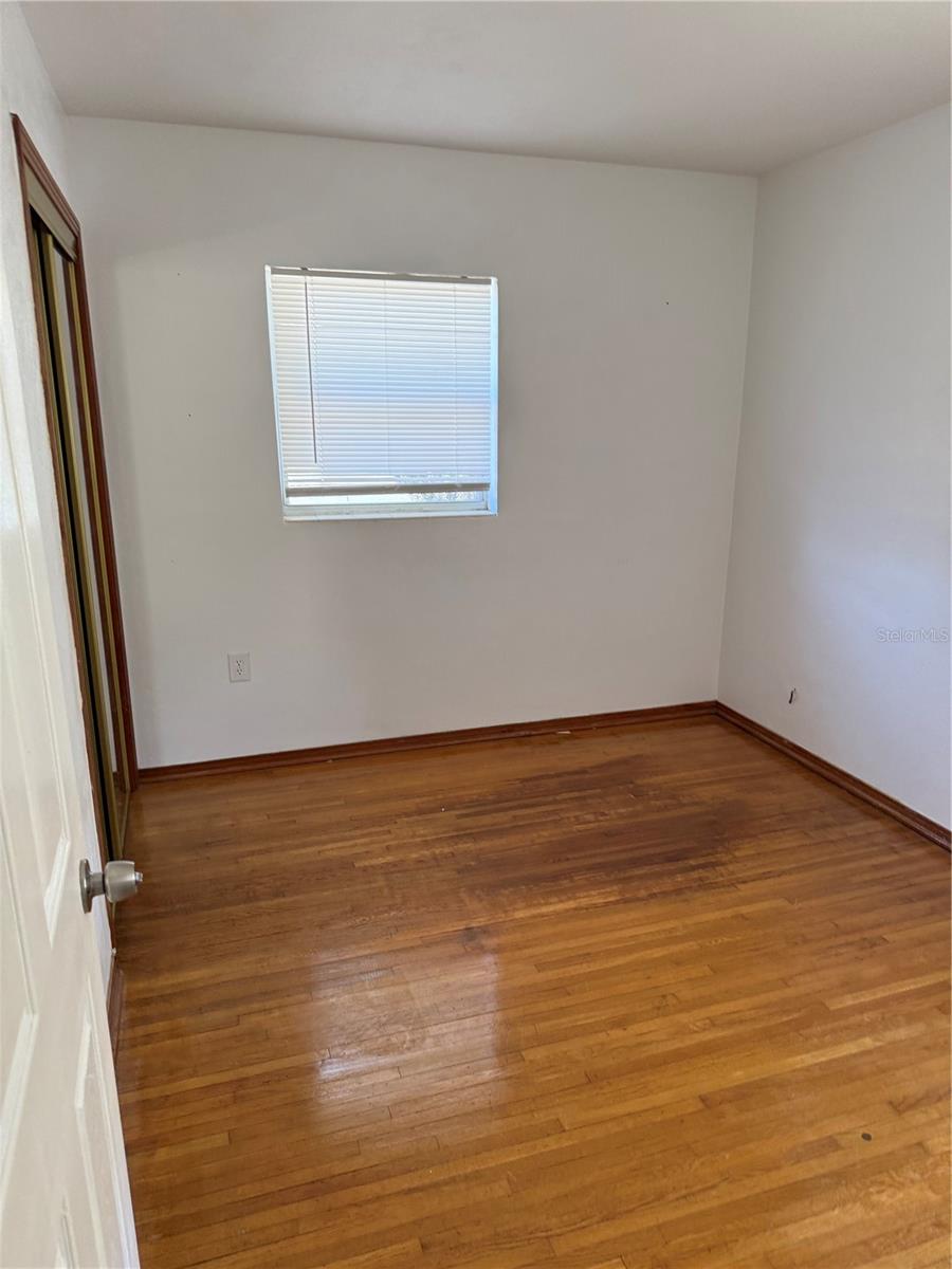 Image 12 of 22 For 1247 Lakeview Drive