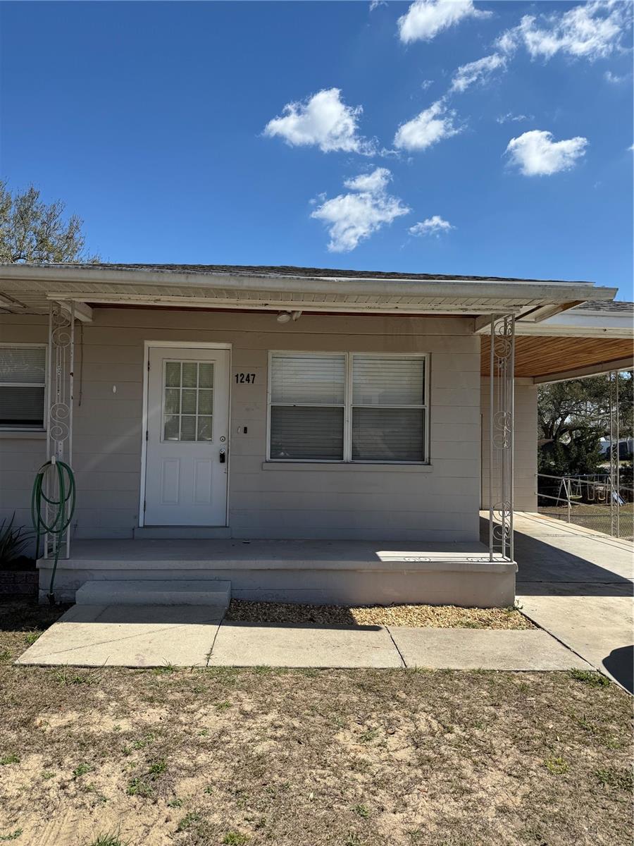 Image 3 of 22 For 1247 Lakeview Drive