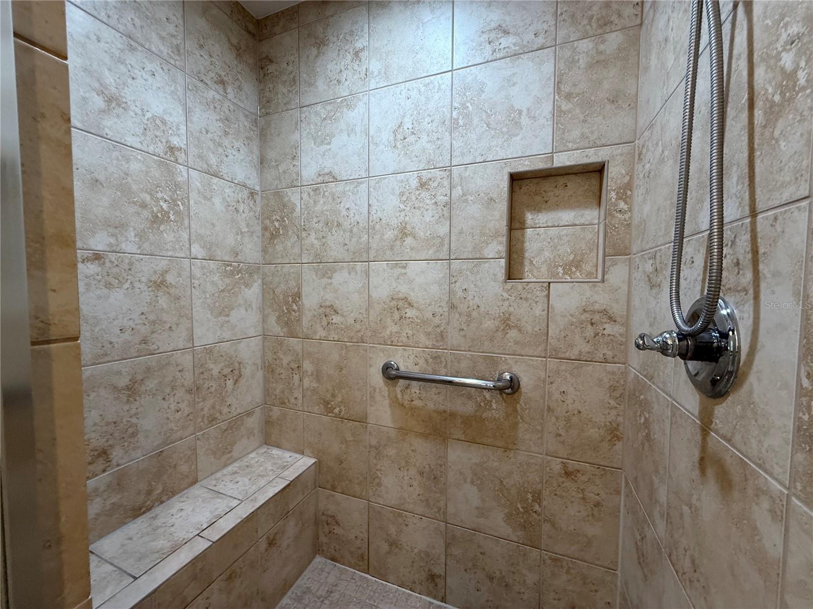 Image 21 of 36 For 3135 Burns Drive