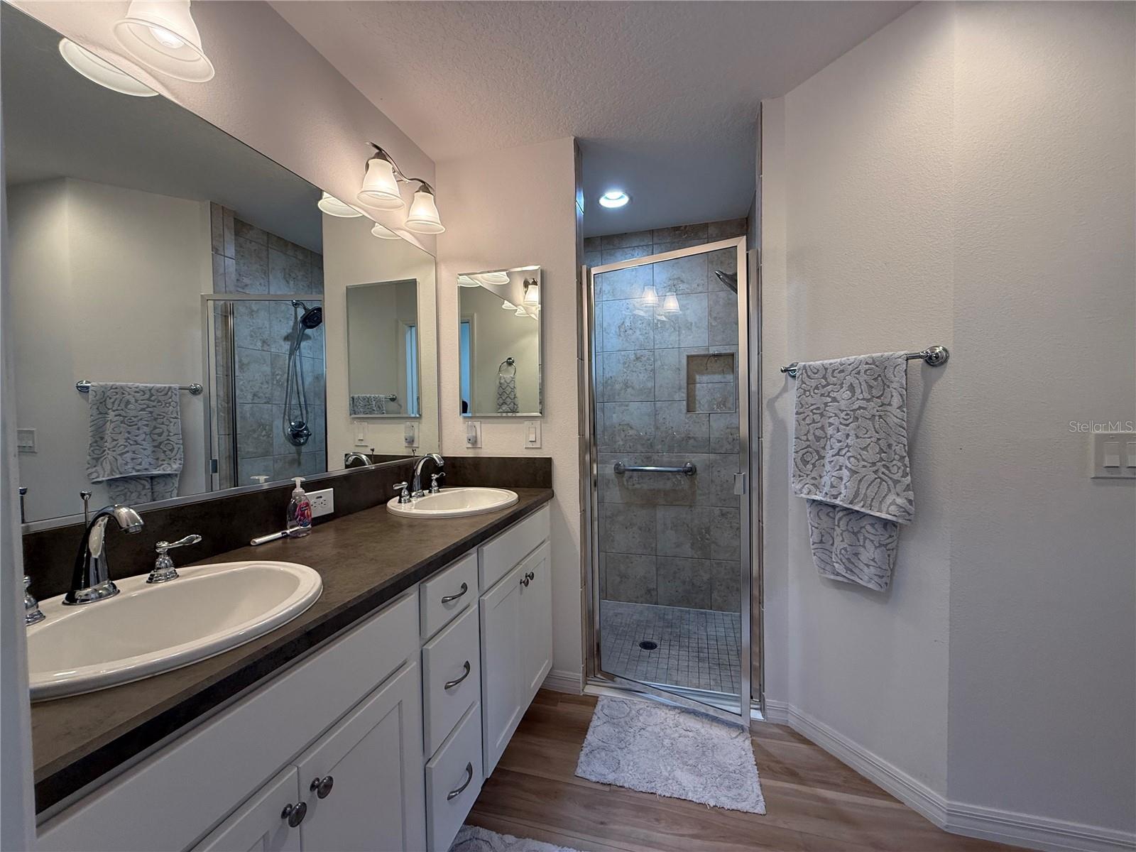 Image 23 of 36 For 3135 Burns Drive