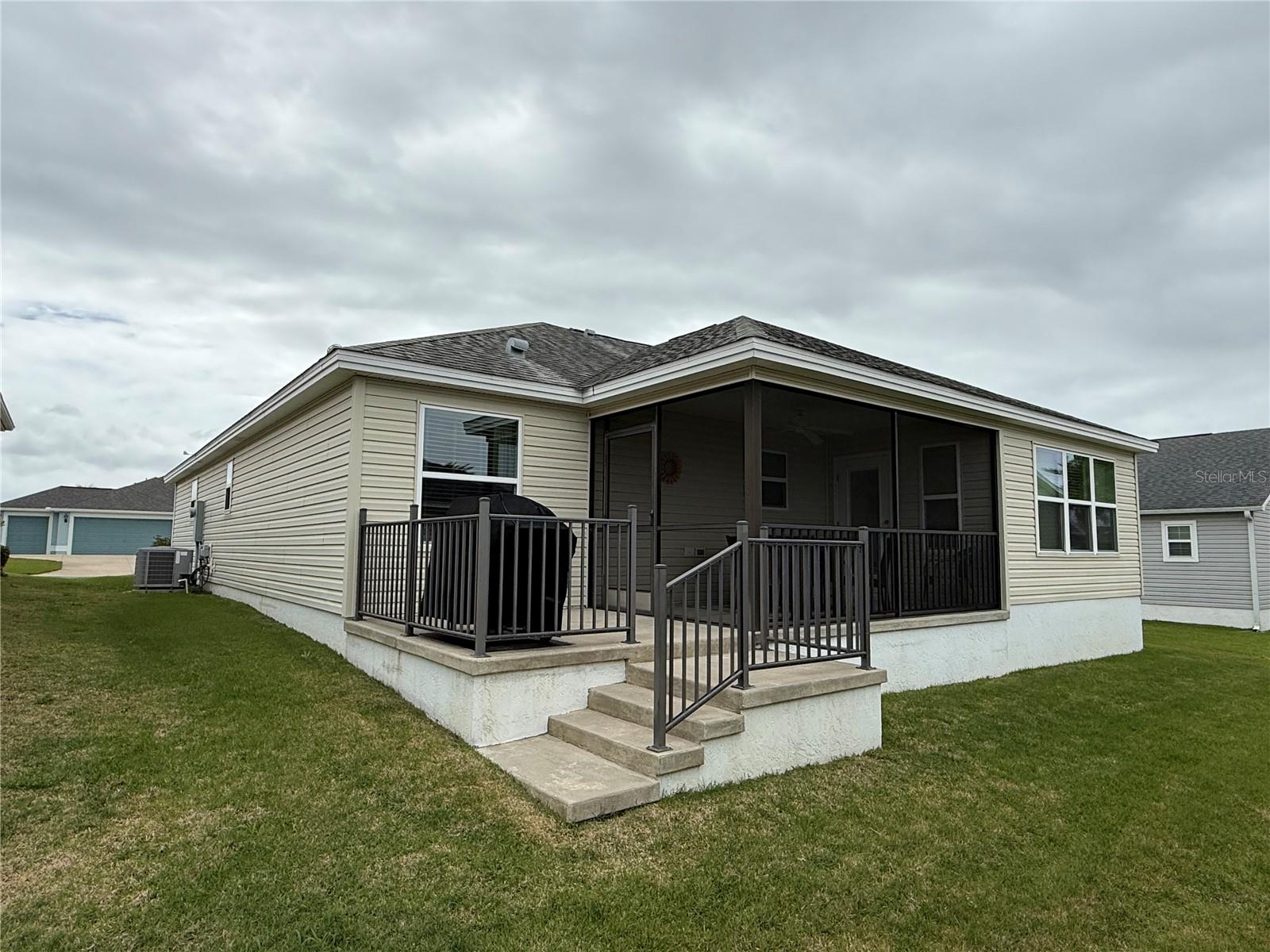 Image 33 of 36 For 3135 Burns Drive