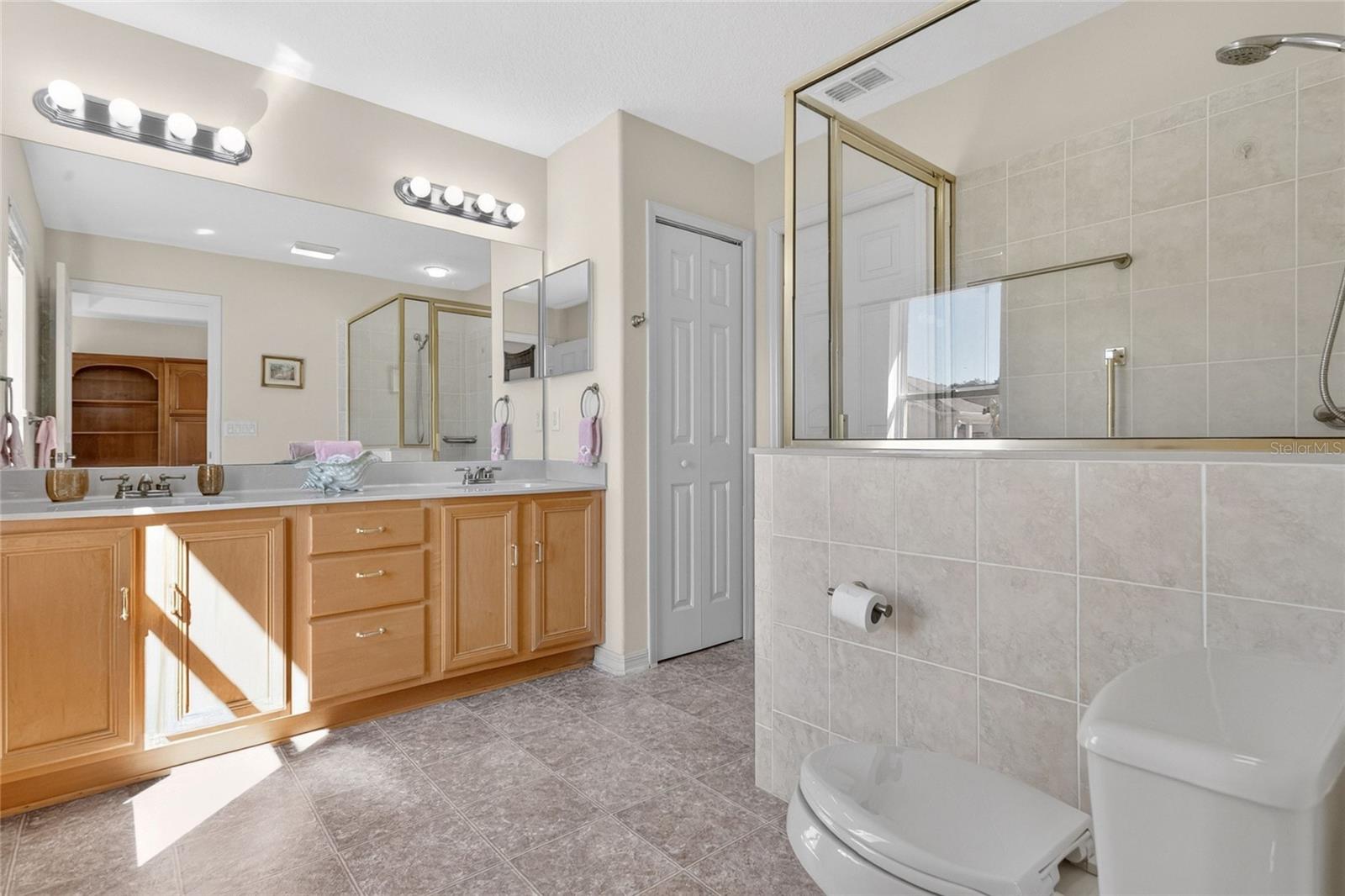 Image 26 of 54 For 5712 Summerbrooke Court