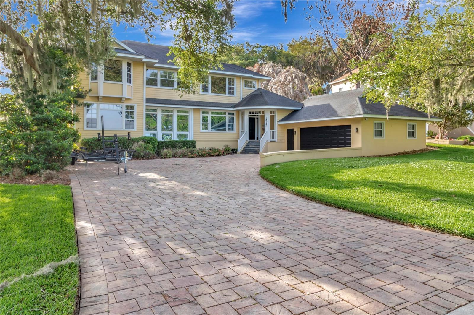 Image 3 of 73 For 1215 Lakeshore Drive