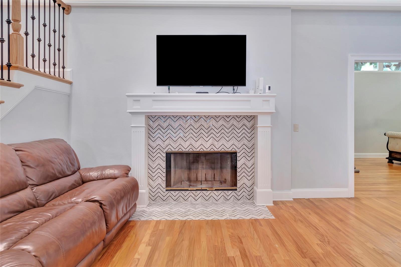 Image 32 of 73 For 1215 Lakeshore Drive