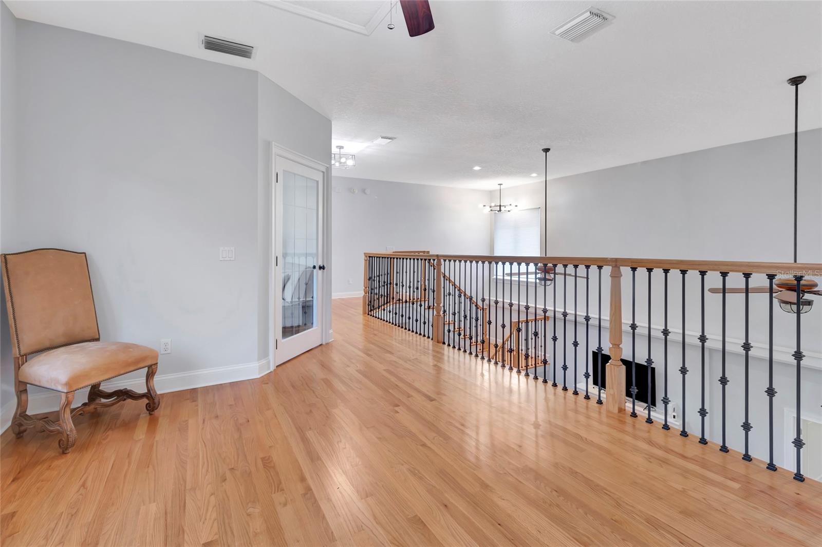 Image 35 of 73 For 1215 Lakeshore Drive