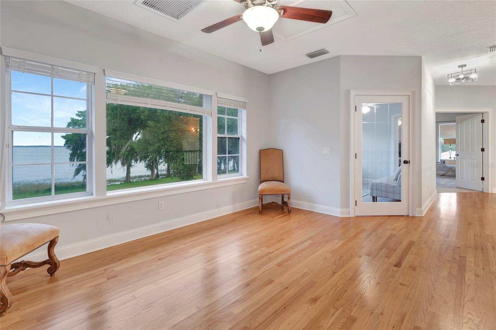 Image 36 of 73 For 1215 Lakeshore Drive