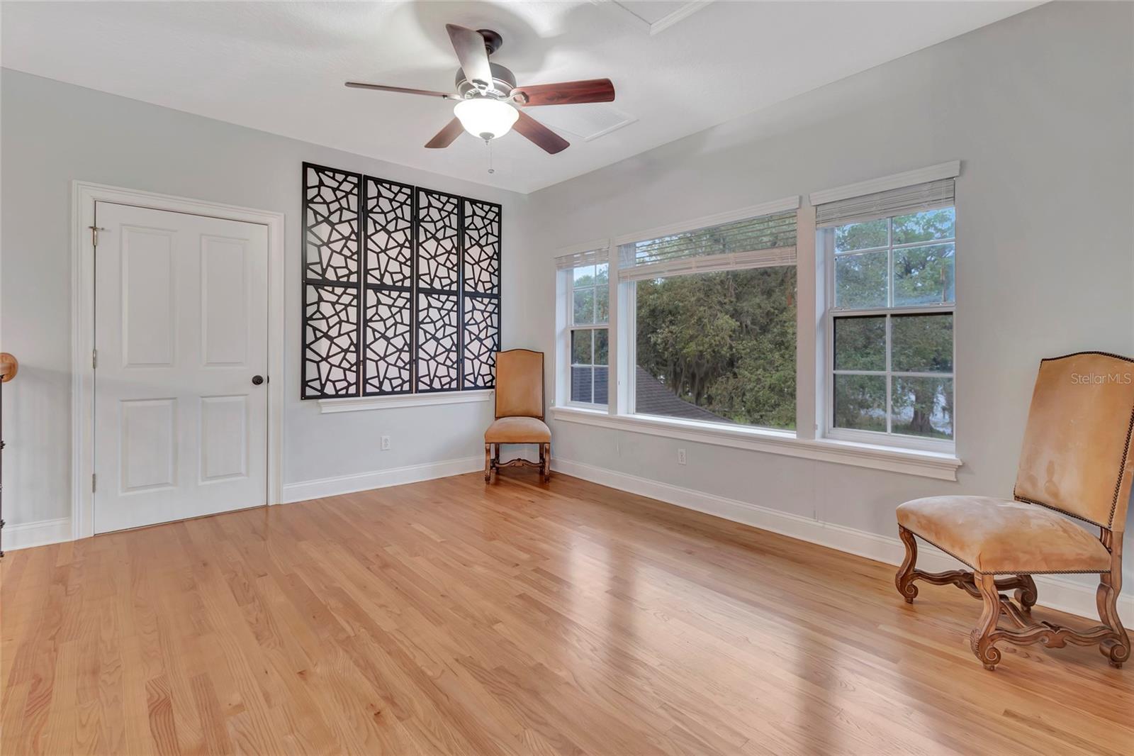 Image 37 of 73 For 1215 Lakeshore Drive