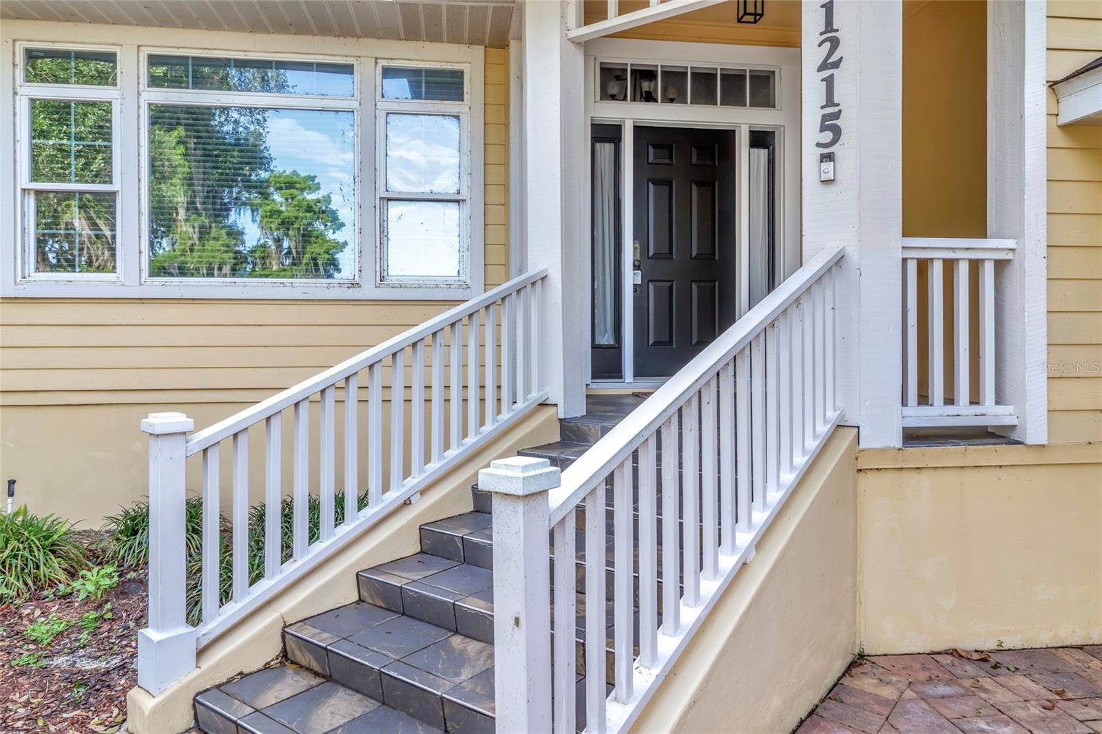 Image 4 of 73 For 1215 Lakeshore Drive