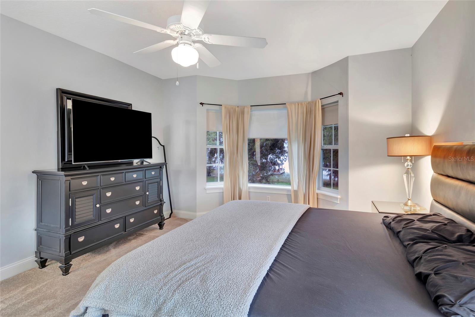 Image 40 of 73 For 1215 Lakeshore Drive