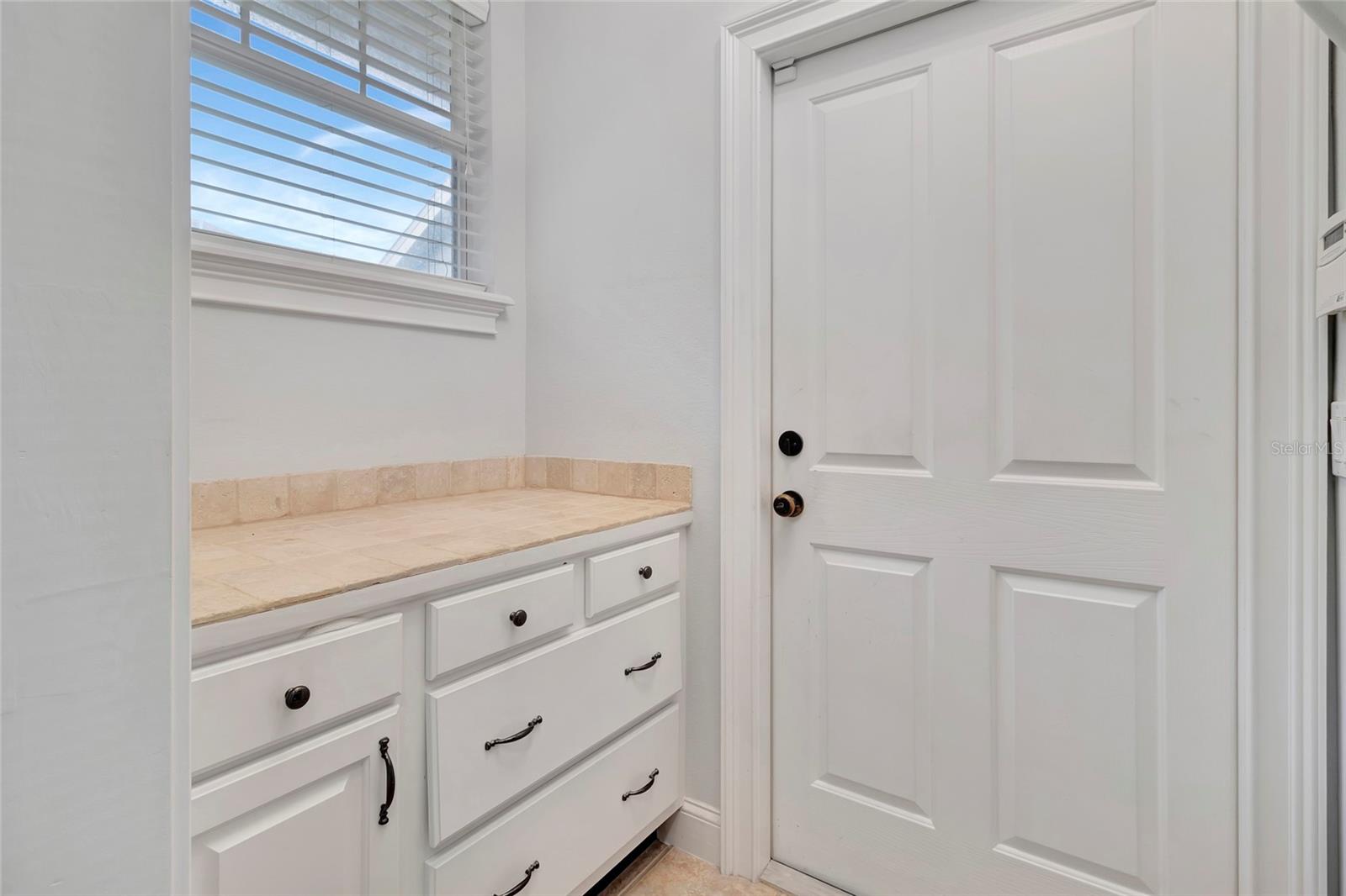 Image 48 of 73 For 1215 Lakeshore Drive