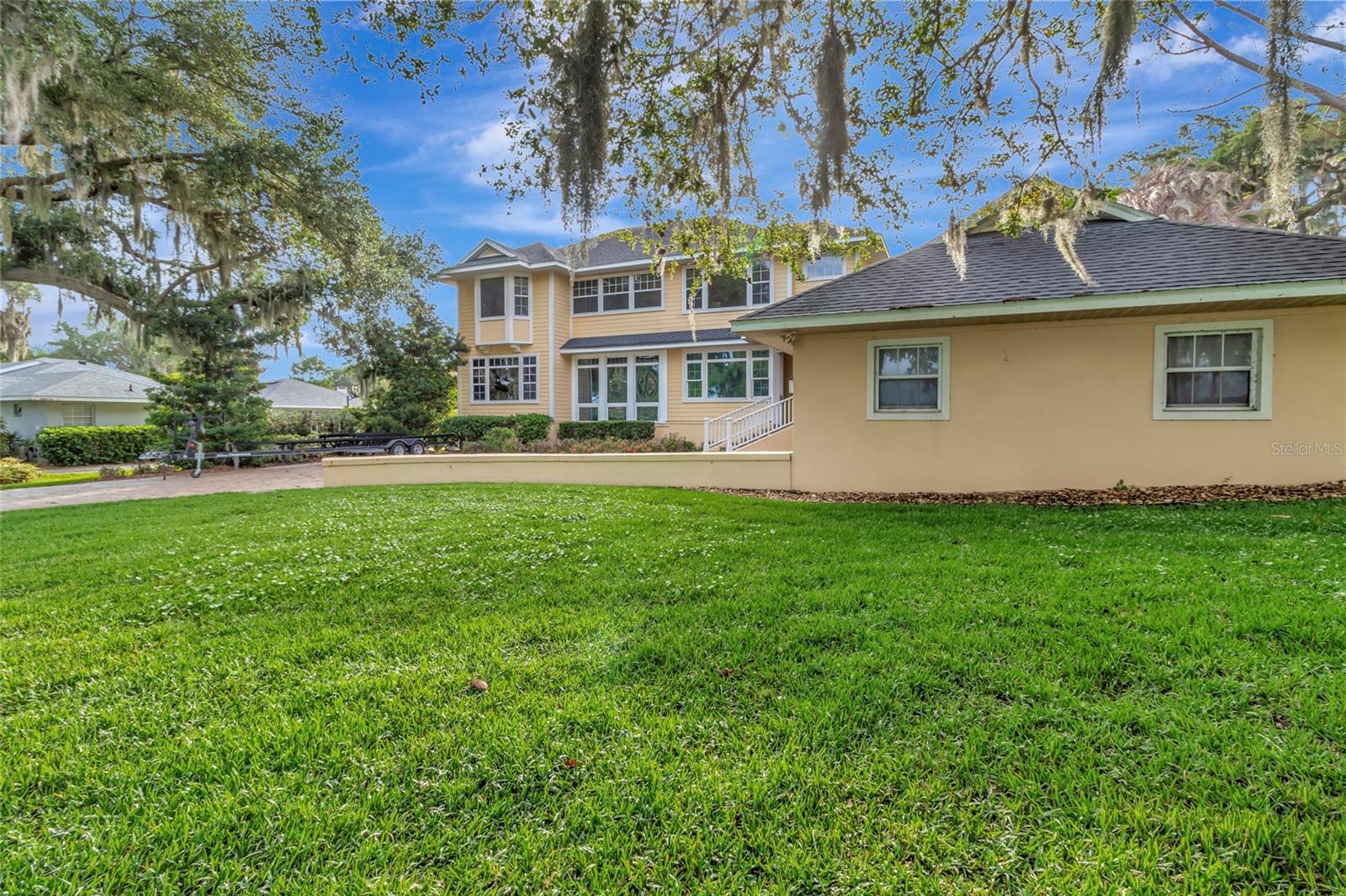 Image 53 of 73 For 1215 Lakeshore Drive