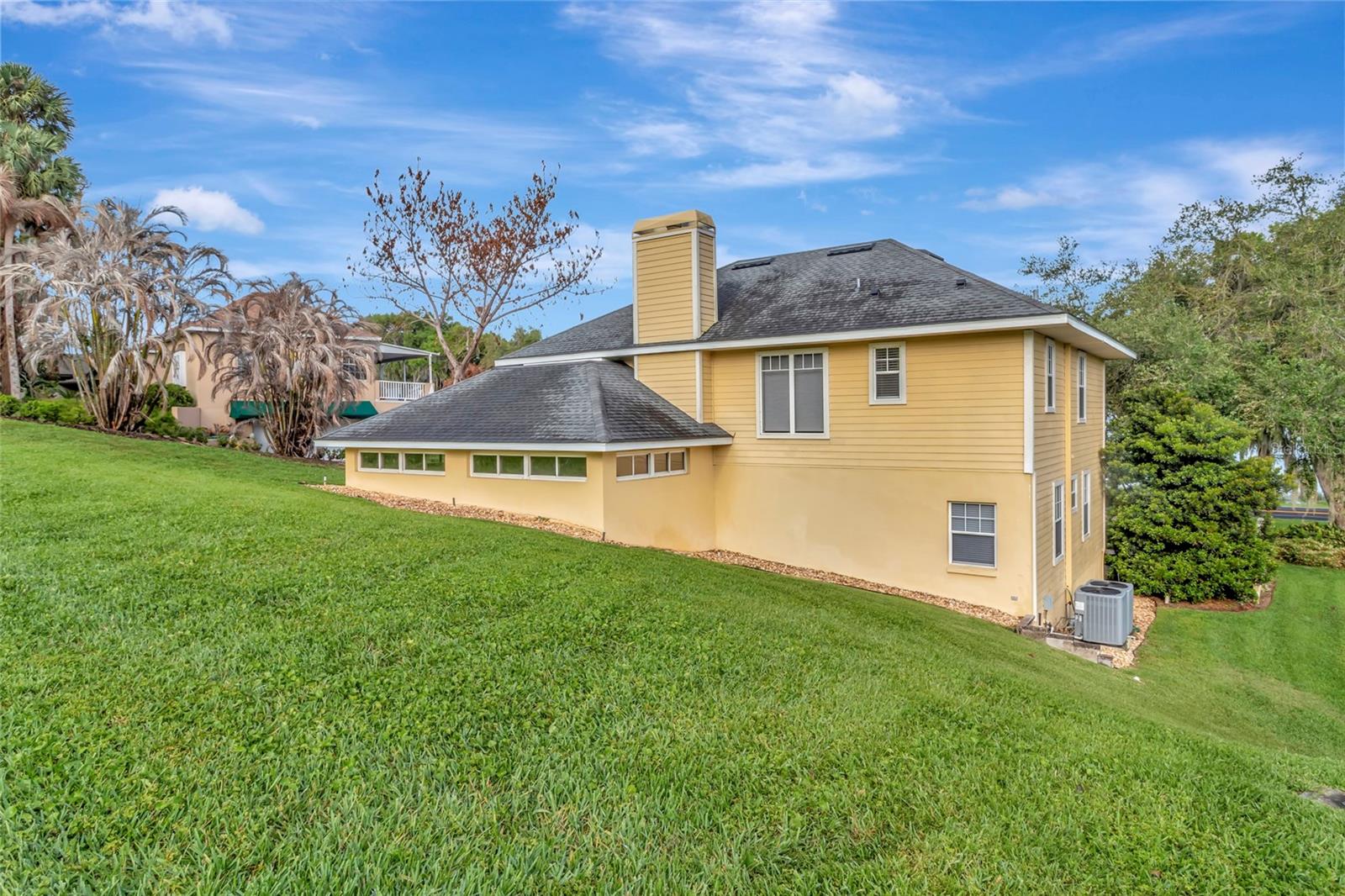 Image 55 of 73 For 1215 Lakeshore Drive