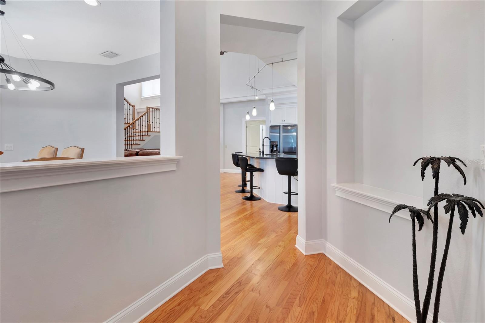 Image 8 of 73 For 1215 Lakeshore Drive