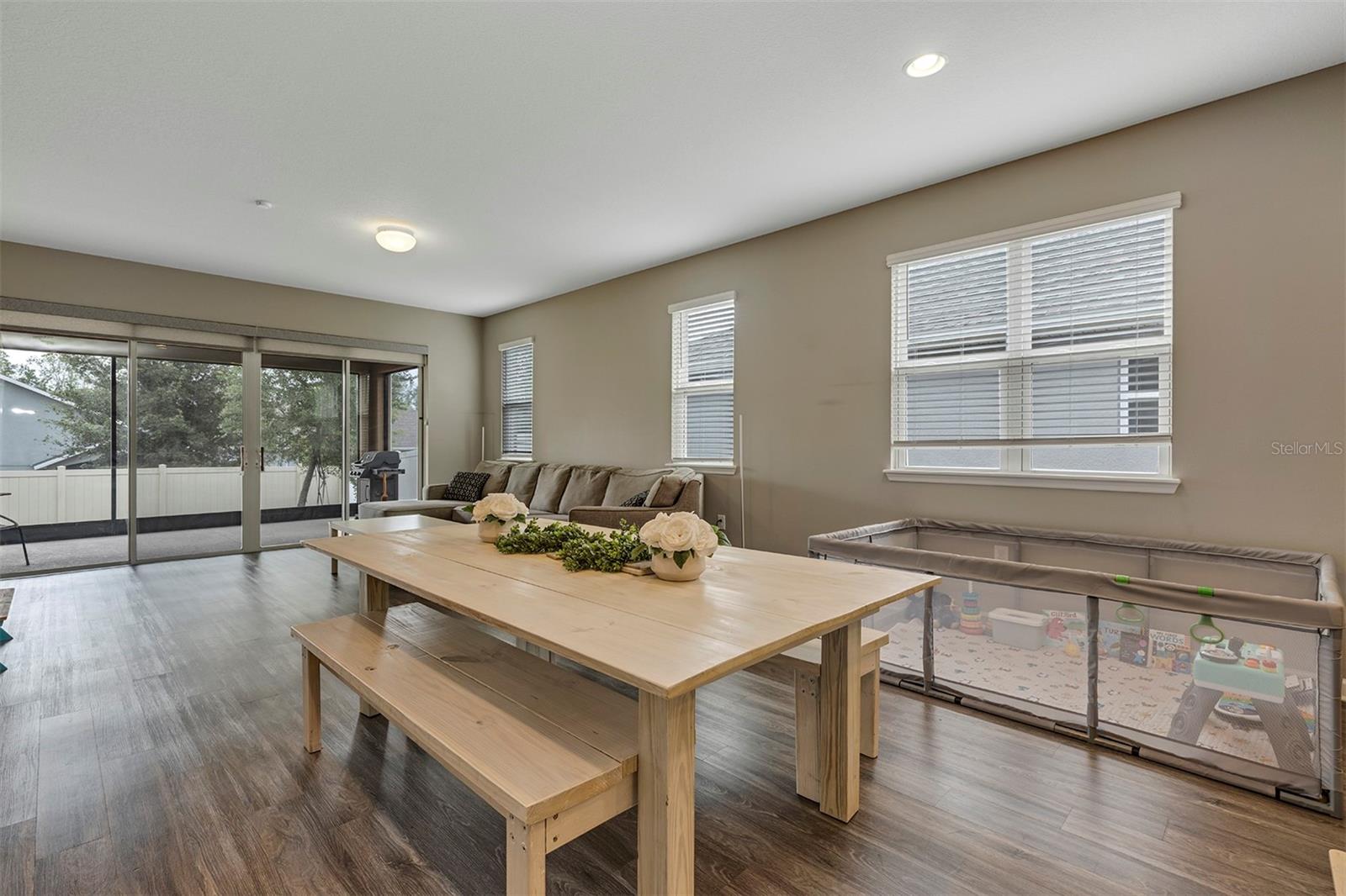 Image 11 of 36 For 2012 Sloans Outlook Drive