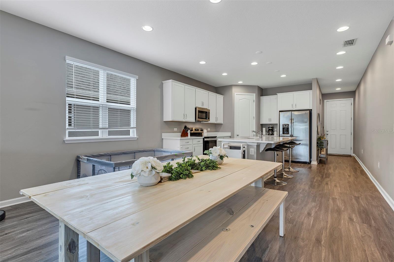 Image 12 of 36 For 2012 Sloans Outlook Drive