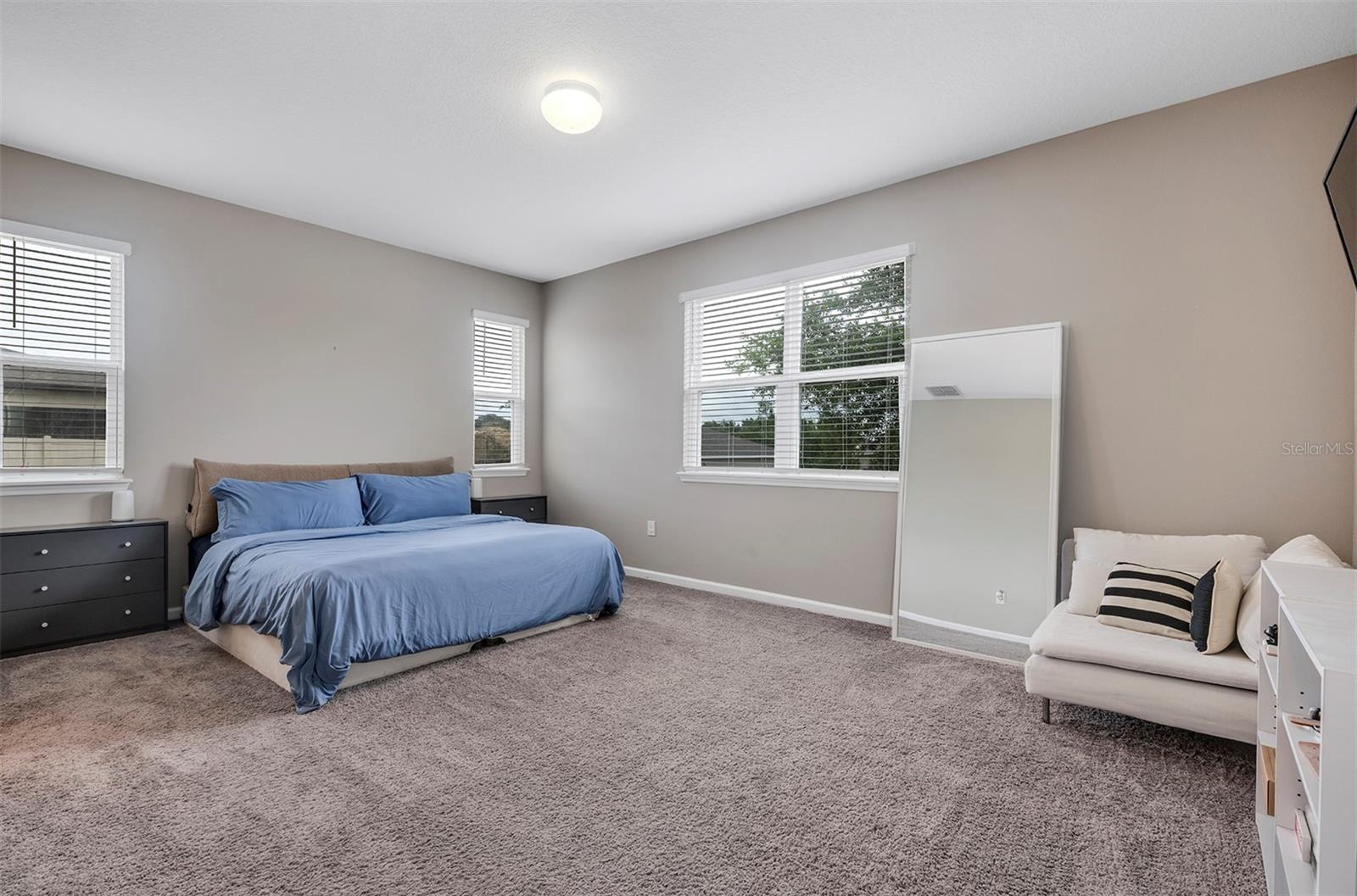 Image 17 of 36 For 2012 Sloans Outlook Drive