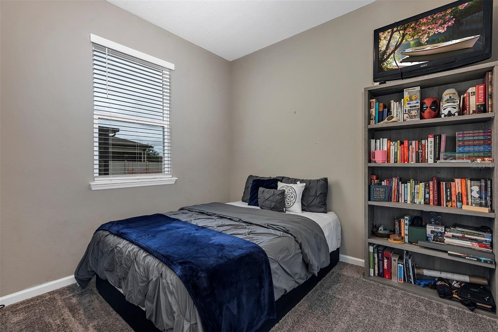 Image 24 of 36 For 2012 Sloans Outlook Drive