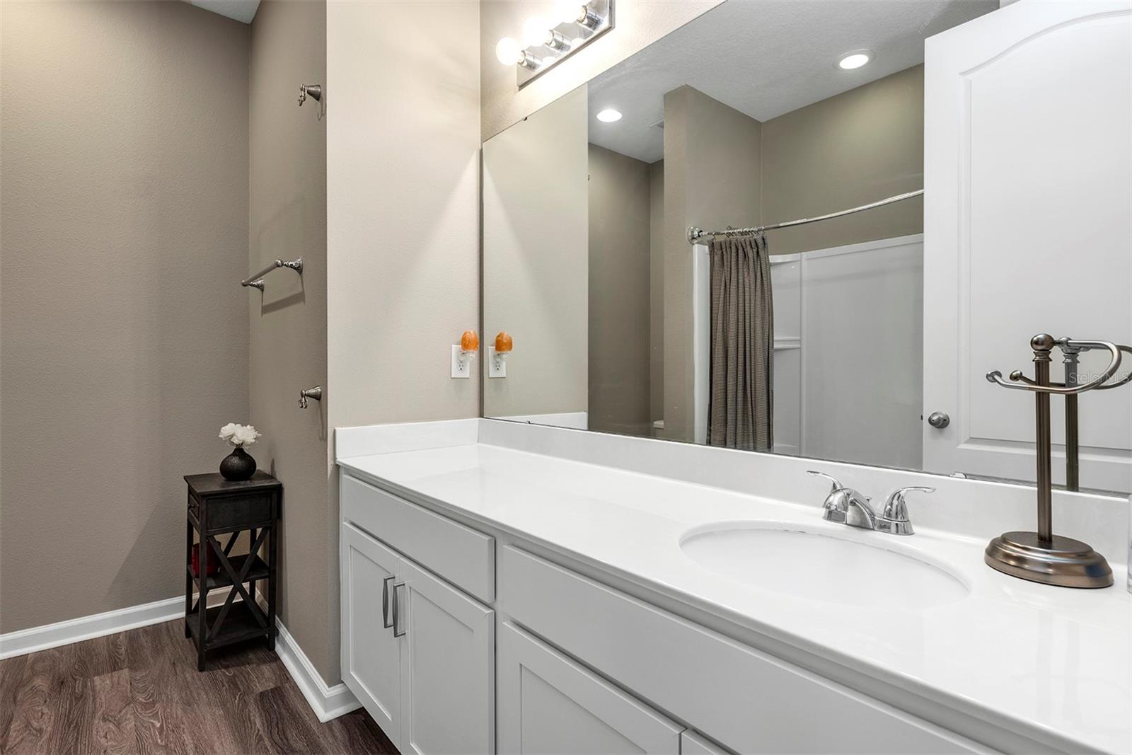 Image 26 of 36 For 2012 Sloans Outlook Drive