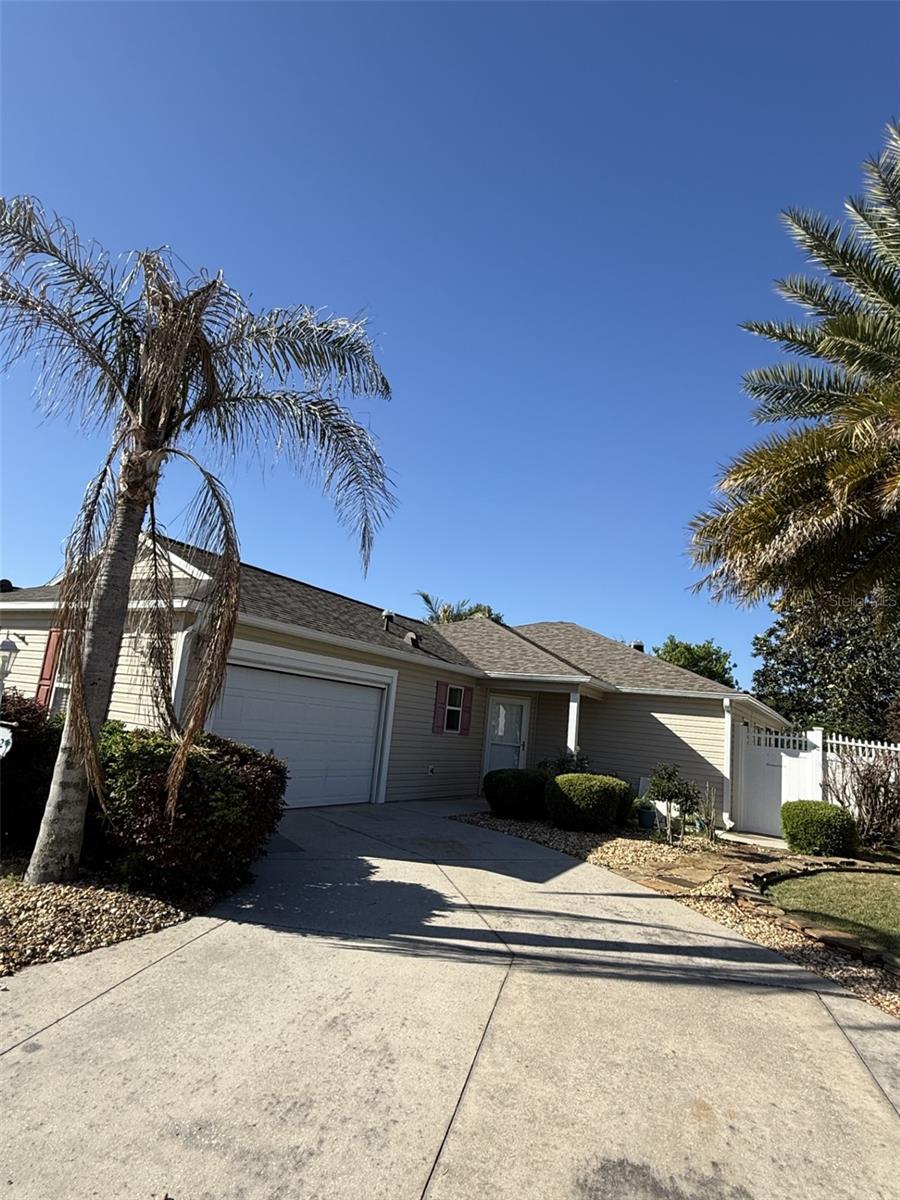 Listing Details for 632 Cheraw Place, THE VILLAGES, FL 32162