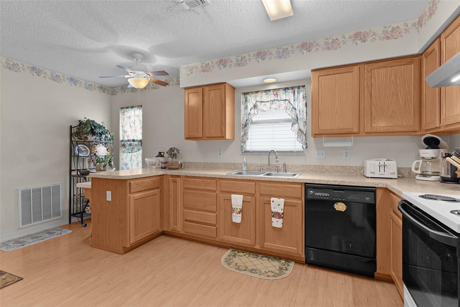 Image 11 of 47 For 413 Westwood Drive