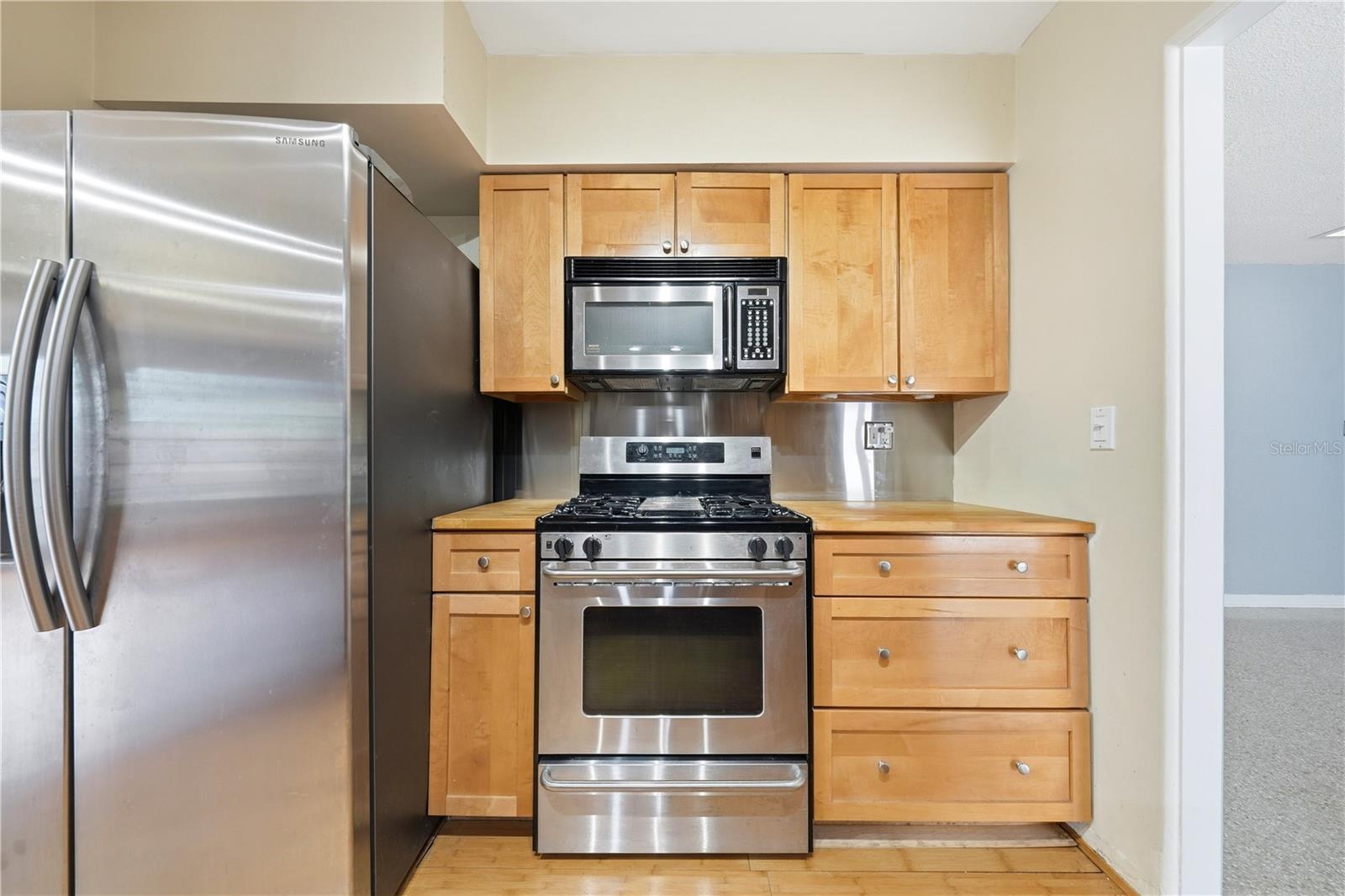 Image 11 of 47 For 126 Magnolia Avenue