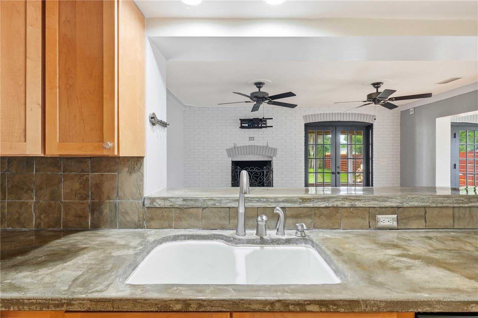 Image 13 of 47 For 126 Magnolia Avenue