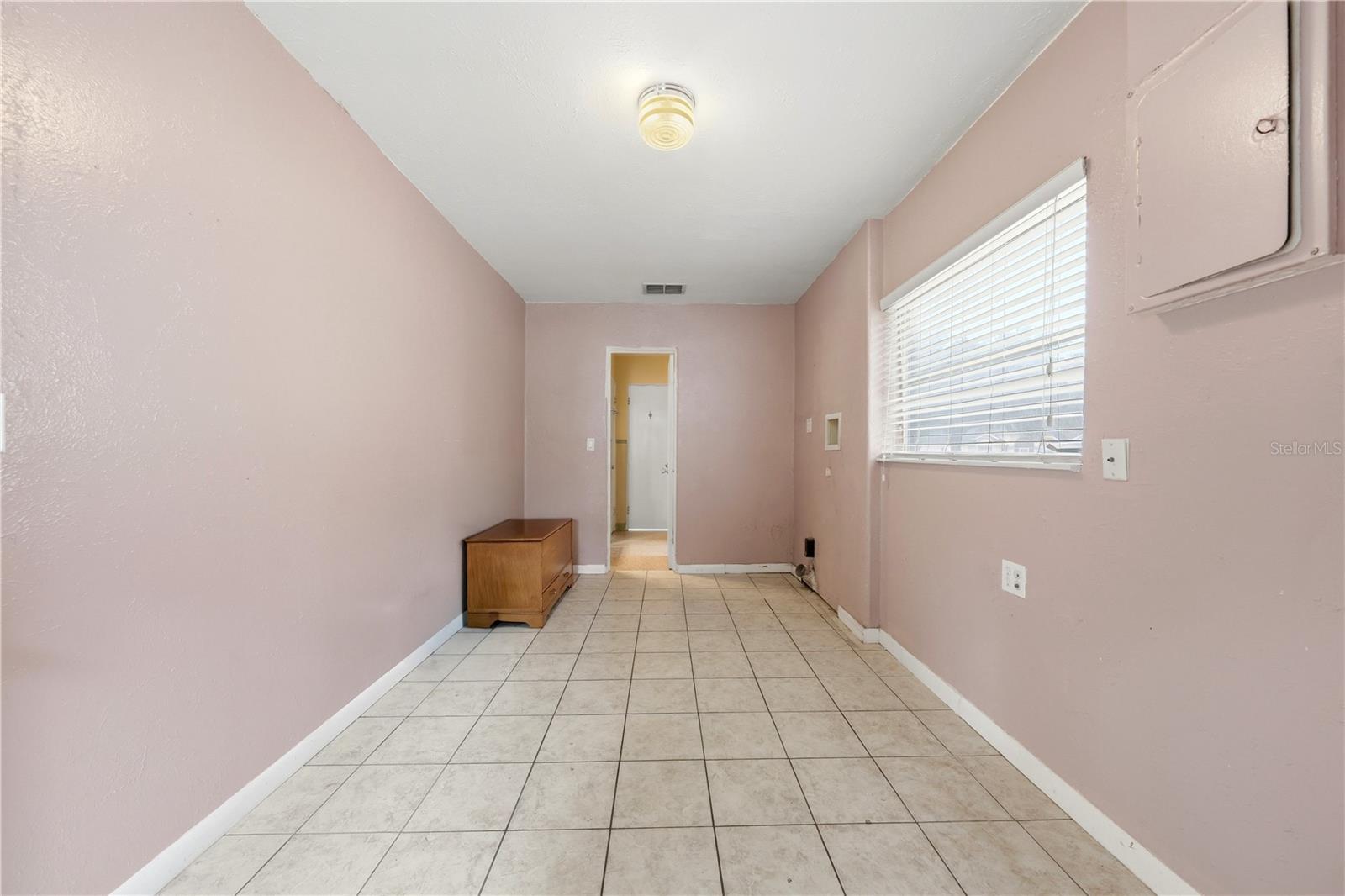 Image 22 of 47 For 126 Magnolia Avenue