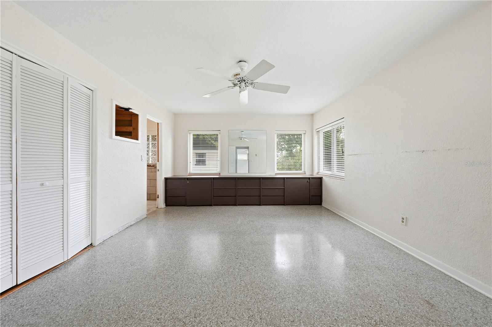 Image 24 of 47 For 126 Magnolia Avenue