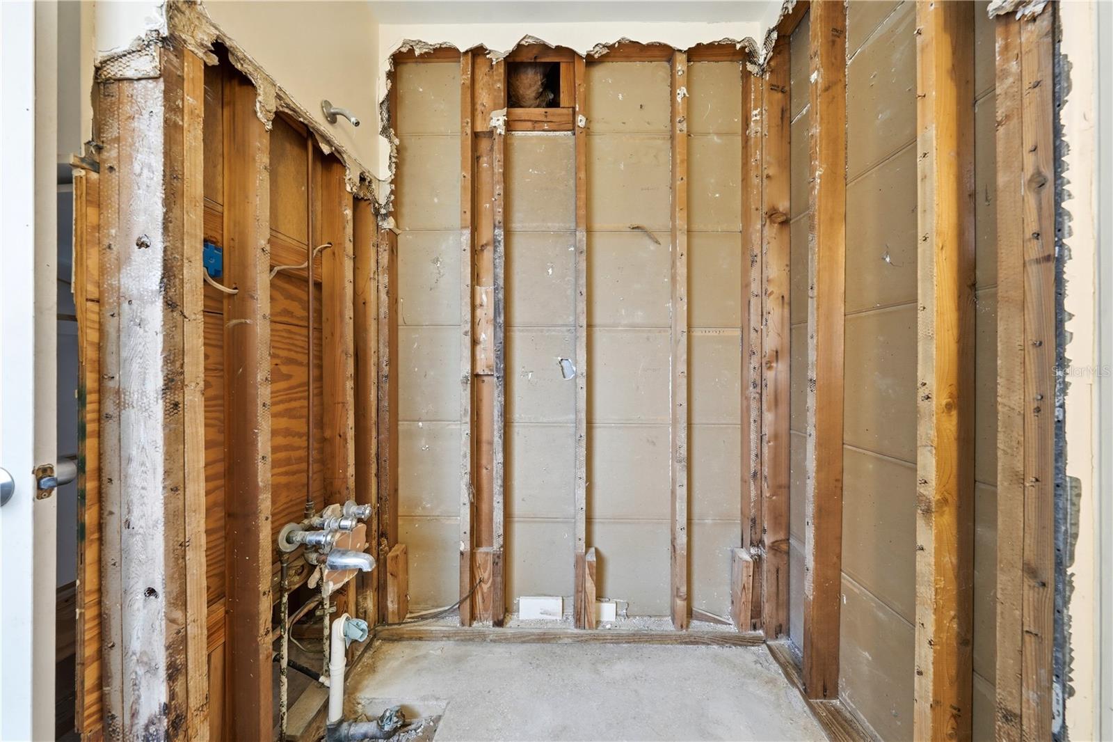 Image 27 of 47 For 126 Magnolia Avenue