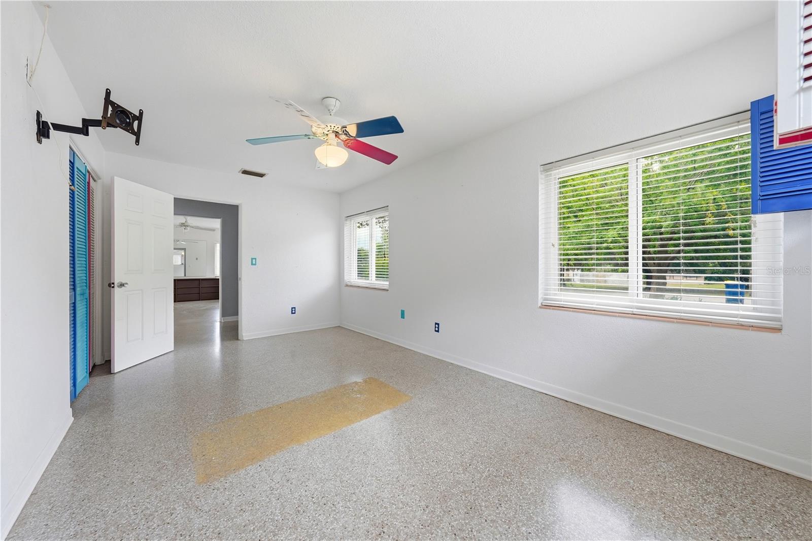 Image 28 of 47 For 126 Magnolia Avenue