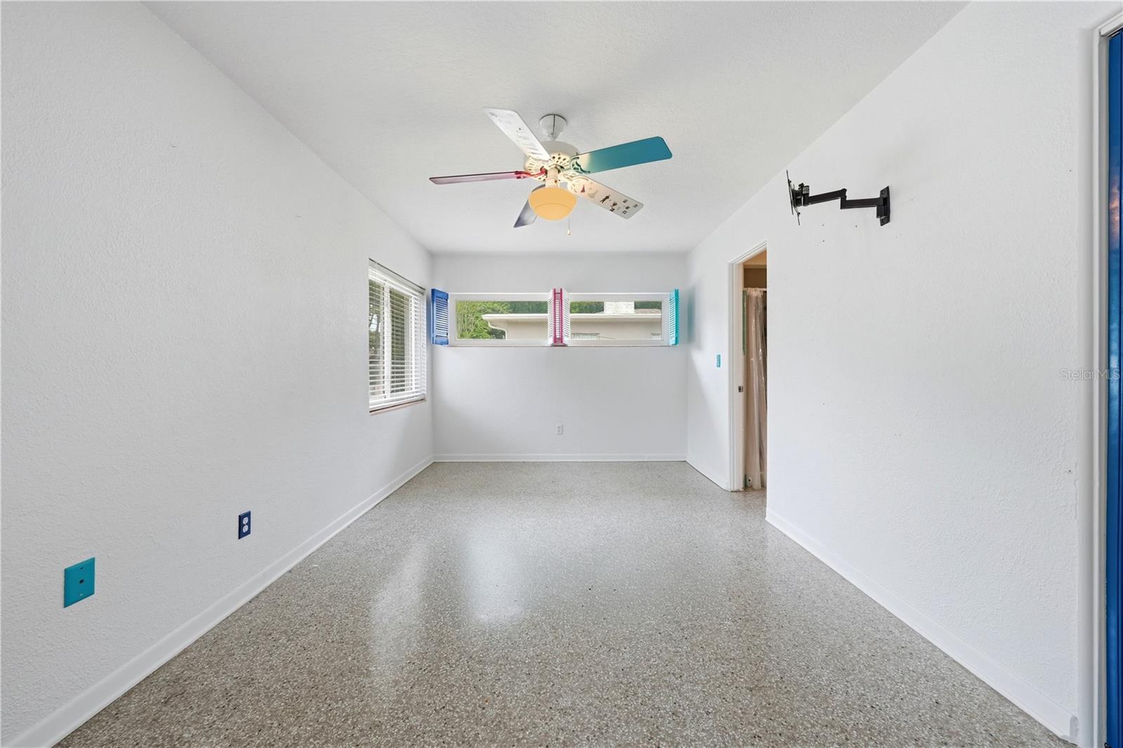 Image 30 of 47 For 126 Magnolia Avenue