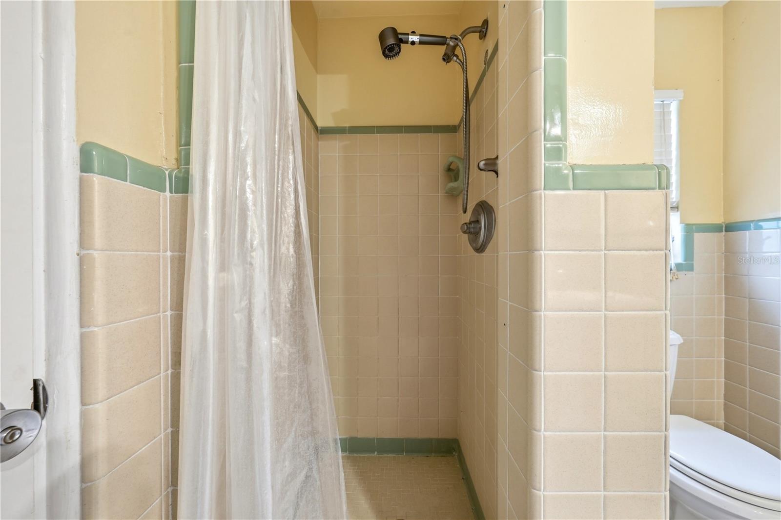 Image 31 of 47 For 126 Magnolia Avenue