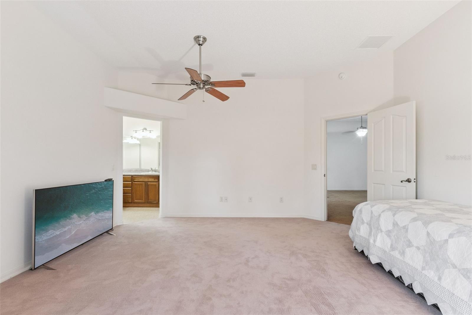 Image 22 of 42 For 2039 Tynte Terrace