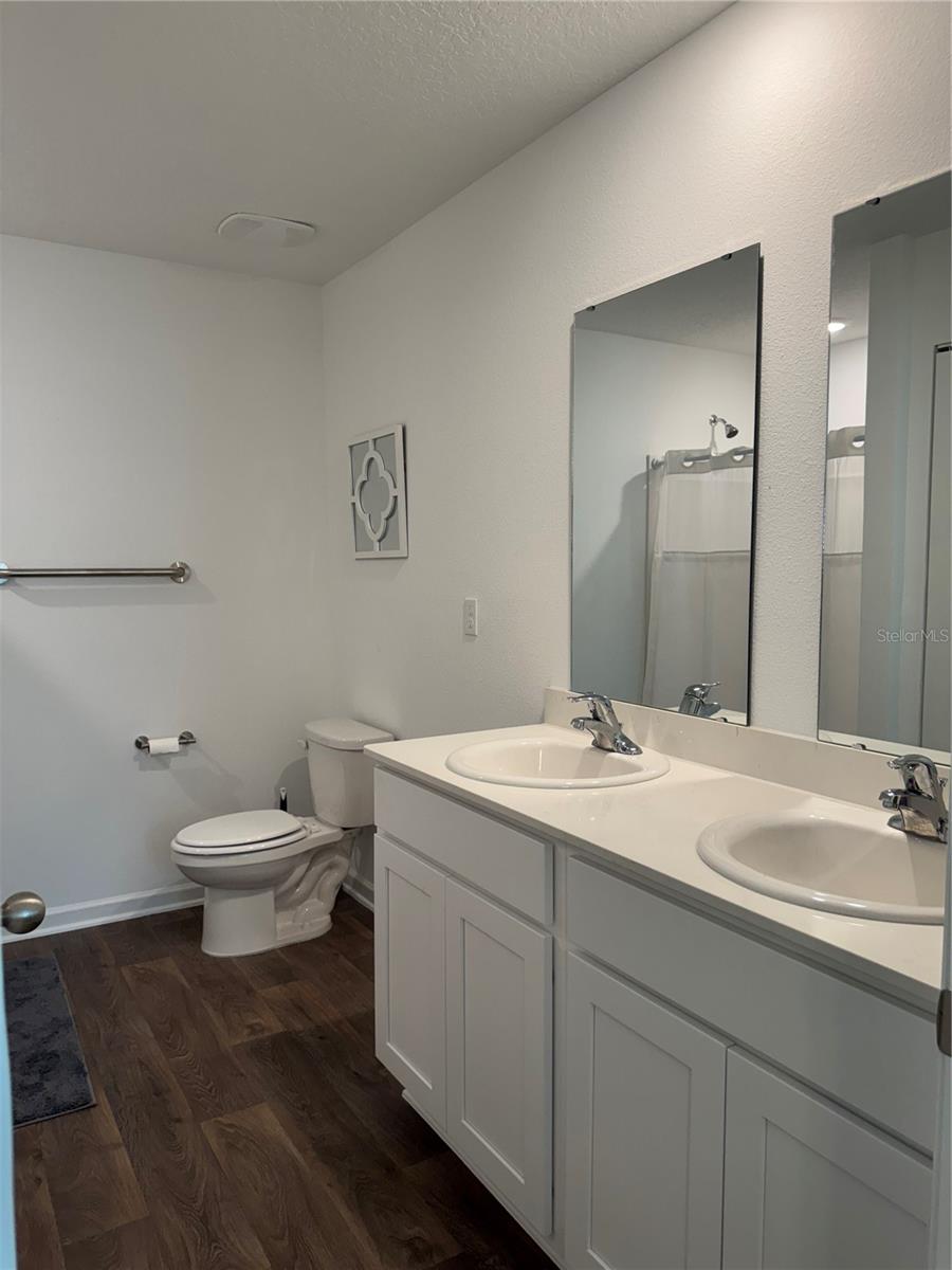 Image 14 of 23 For 203 Chesterwood Road