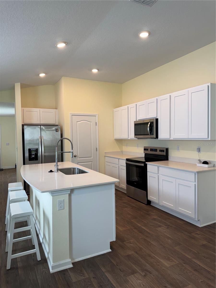 Image 8 of 23 For 203 Chesterwood Road