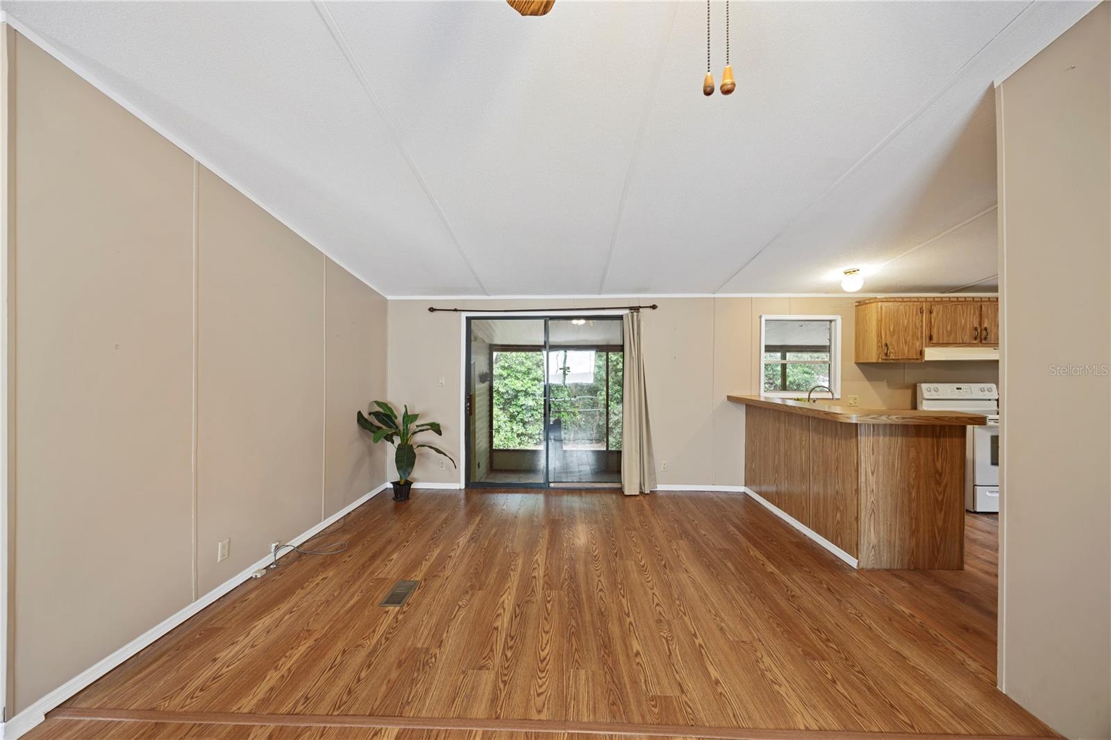 Image 23 of 34 For 36833 Shadow Hill Drive