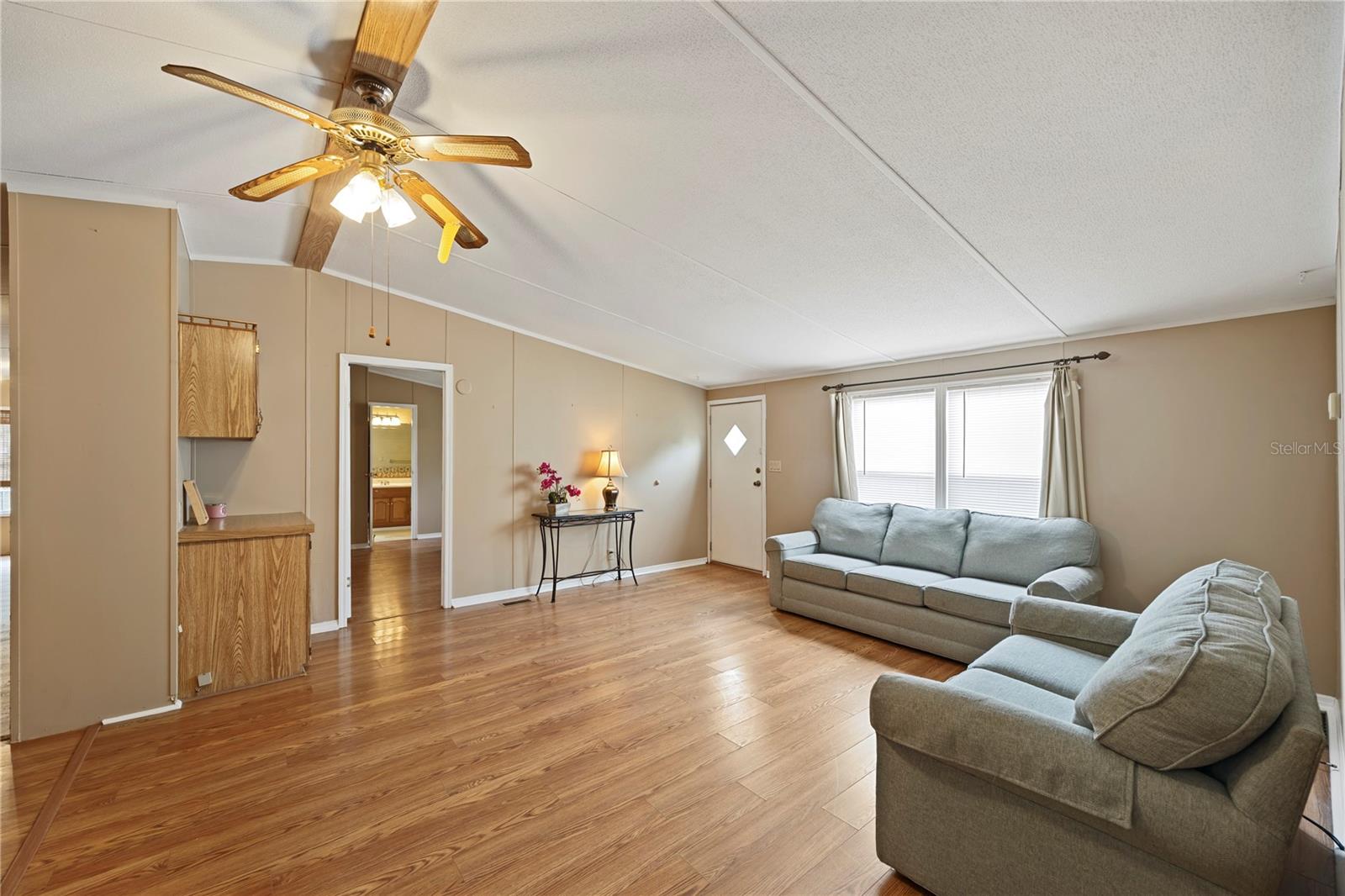 Image 5 of 34 For 36833 Shadow Hill Drive