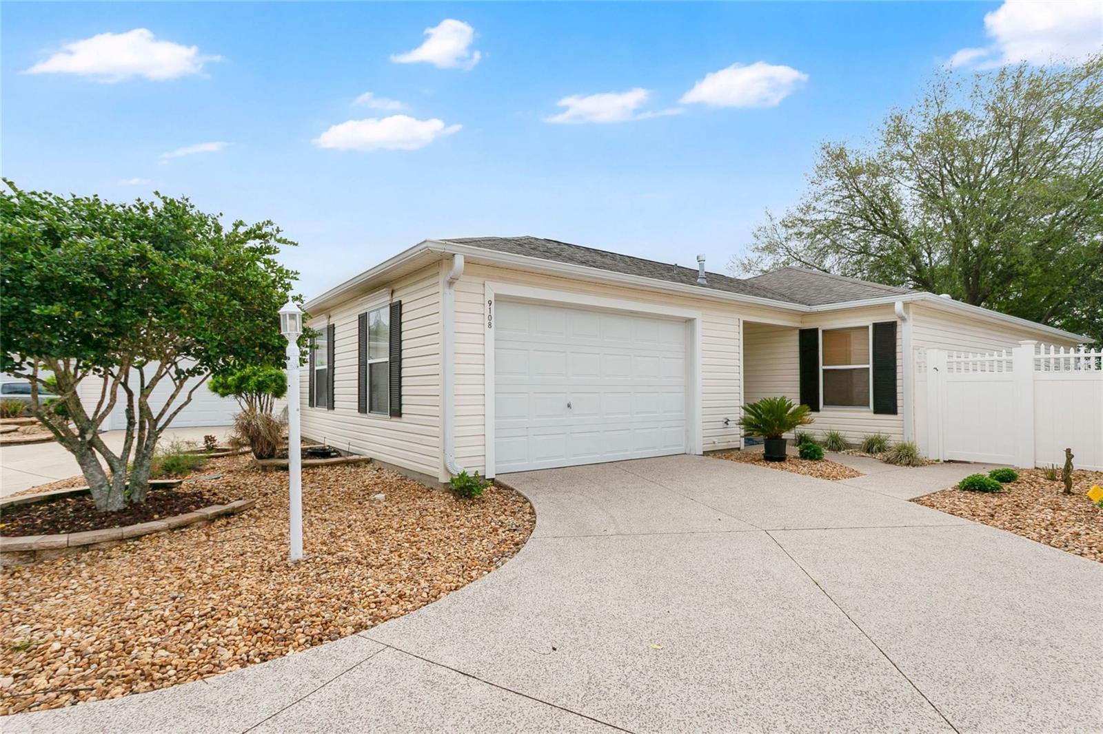 Image 3 of 34 For 9108 177th Belmont Place