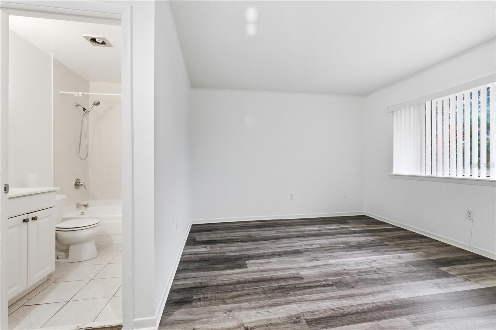 Image 12 of 33 For 6060 Peregrine Avenue 17e