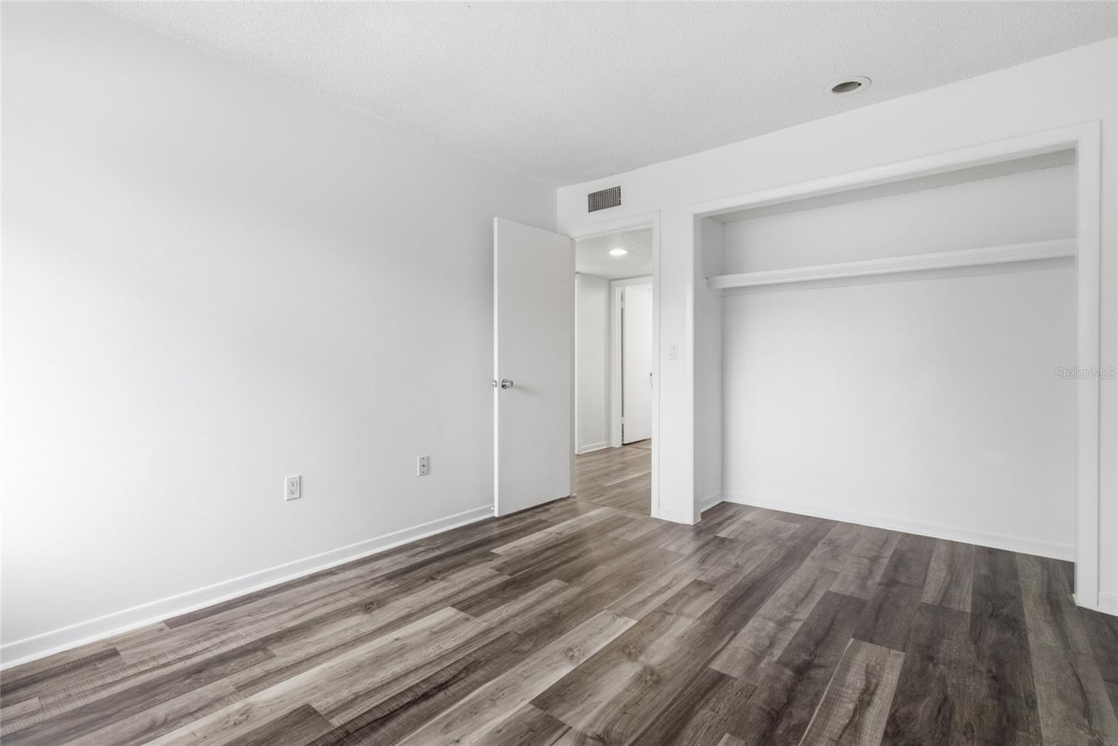 Image 18 of 33 For 6060 Peregrine Avenue 17e