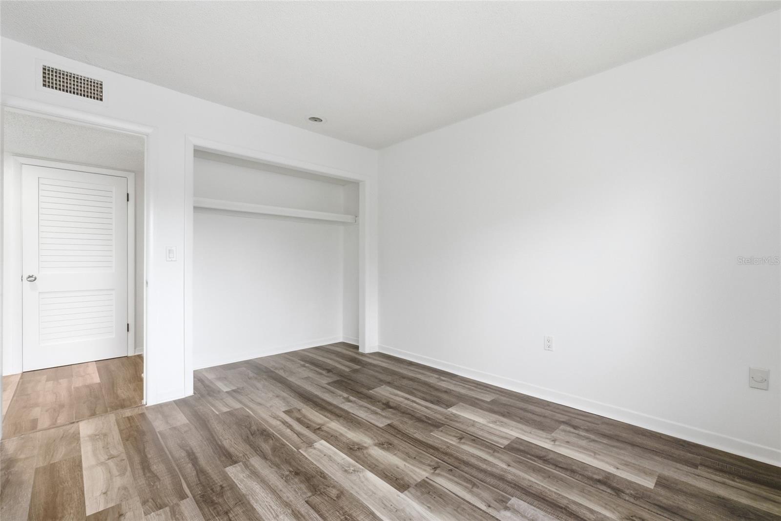 Image 19 of 33 For 6060 Peregrine Avenue 17e