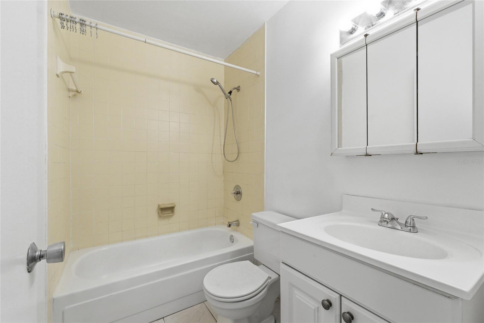 Image 20 of 33 For 6060 Peregrine Avenue 17e